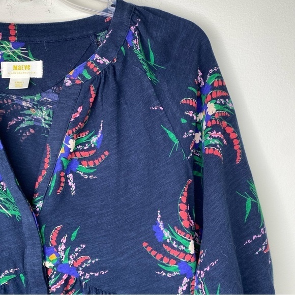 Anthropologie Blue V-neck tropical stretch knit top size M - Picture 13 of 15